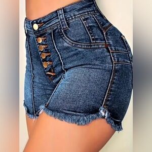 Cute denim short 💙